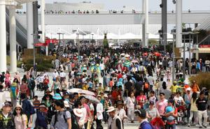 Crowds at Yeosu Expo 2012