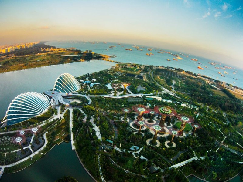 With Gardens by the Bay, Singapore Showcases a 21st Century Approach to the Public Garden