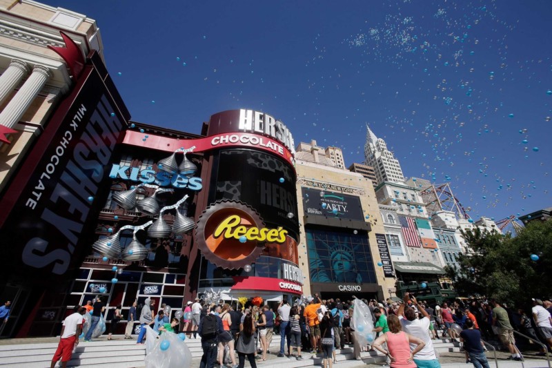 Newest Hershey’s Chocolate World Opens at Sweet Spot on Vegas Strip