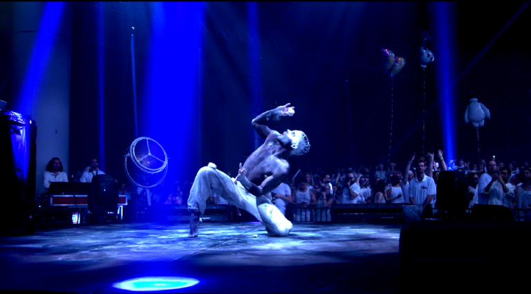 Clay Paky Fixtures Shine Light on Unique Cirque du Soleil Performance