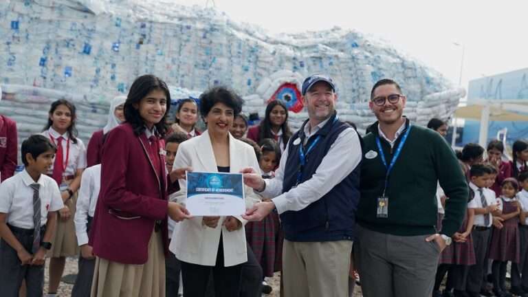 SeaWorld Yas Island, Abu Dhabi partners with GEMS Education in encouraging students to combat plastic pollution